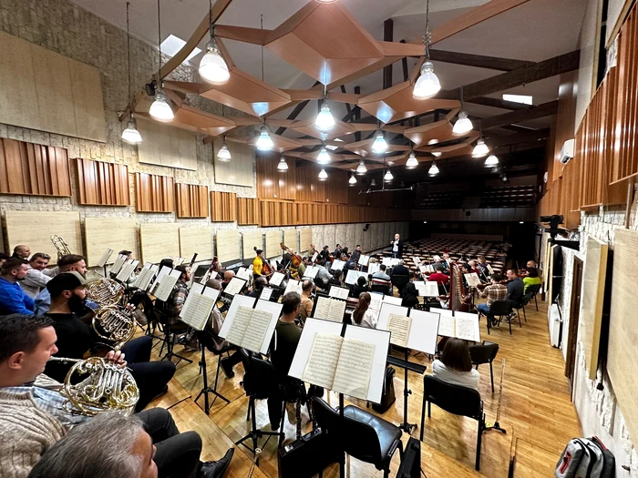 ---------74-de-teatre-i-filarmonici-din-ar-au-primit-bani-Suma-alocat-de-Guvern