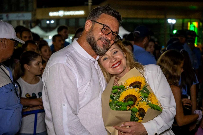 ---------Alin-dragul-nostru-prieten-s-a-dus-la-ngeri-Elena-Lasconi-ndurerat-dup-moartea-viceprimarului-Alin-Vldu-Avea-doar-50-de-ani