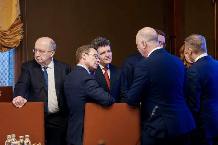 Analiz----------Mizele-uriae-pentru-Romnia-la-summitul-de-la-Helsinki-Nu-ne-putem-permite-luxul-de-a-sta-cu-mna-ntins