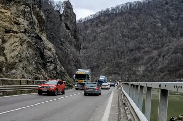 ---------Au-fost-ridicare-restriciile-de-trafic-instituite-pe-DN-7-Rmnicu-Vlcea---Sibiu