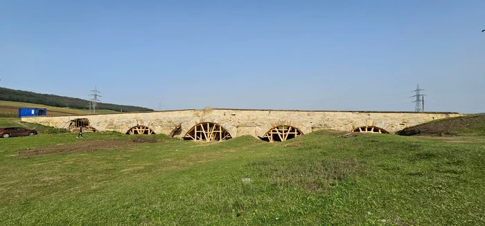 ---------Austeritate-pe-picior-mare-3-milioane-de-euro-pentru-reabiltarea-unui-pod-istoric-din-Vaslui-100000-de-euro-doar-pentru-nite-scnduri-i-piloni-de-lemn-