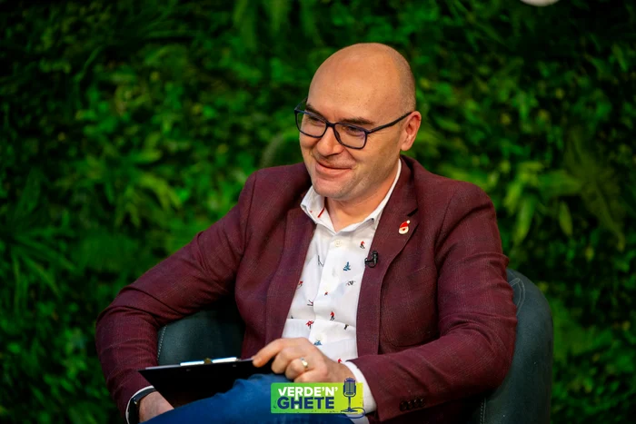 ---------Candidatul-PNL-USR-la-efia-CJ-Buzu-acuz-o-campanie-de-denigrare-Asta-pregtete-mafia-politic-local-Un-film-generat-cu-AI-n-care-sunt-denigrat