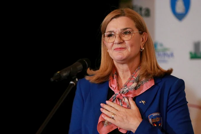 ---------Canotajul-trece-pe-urgen-Federaia-Elisabetei-Lip-cere-medicamente-i-suplimente-de-peste-3-milioane-de-euro