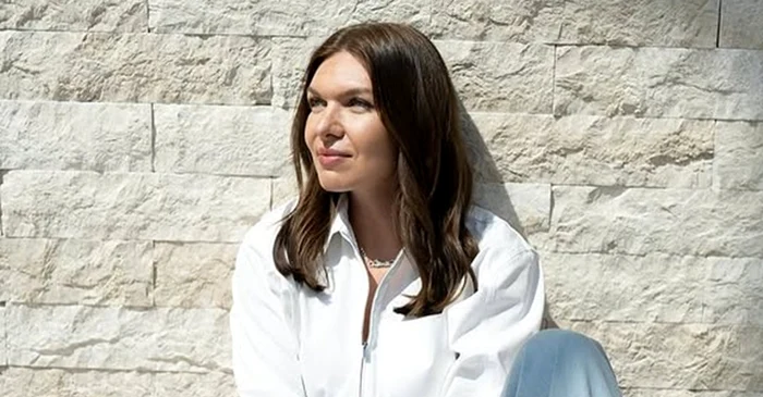 ---------Crciun-cu-stil-pentru-Simona-Halep-Fr-etichete-la-vedere-romnca-etaleaz-cele-mai-luxoase-branduri-vestimentare