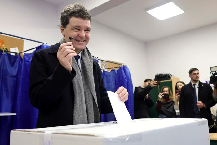 ---------Cu-cine-a-votat-Nicuor-Dan-la-alegerile-din-Capital-M-am-dezobinuit-s-aleg-pe-altcineva-candidez-la-poziia-asta-din-2012