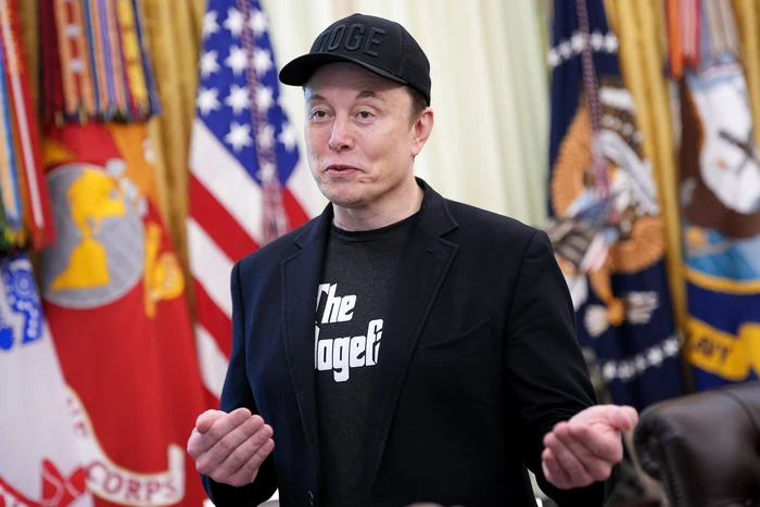 ---------Elon-Musk-avertizeaz-asupra-creterii-rapide-a-preului-argintului-pe-fondul-restriciilor-de-export-impuse-de-China