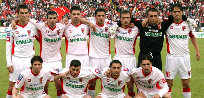 ---------Ex-dinamovist-scandal-uria-n-Ucraina-beat-a-srit-pe-capota-mainii-de-poliie-i-a-pierdut-100000-de-dolari