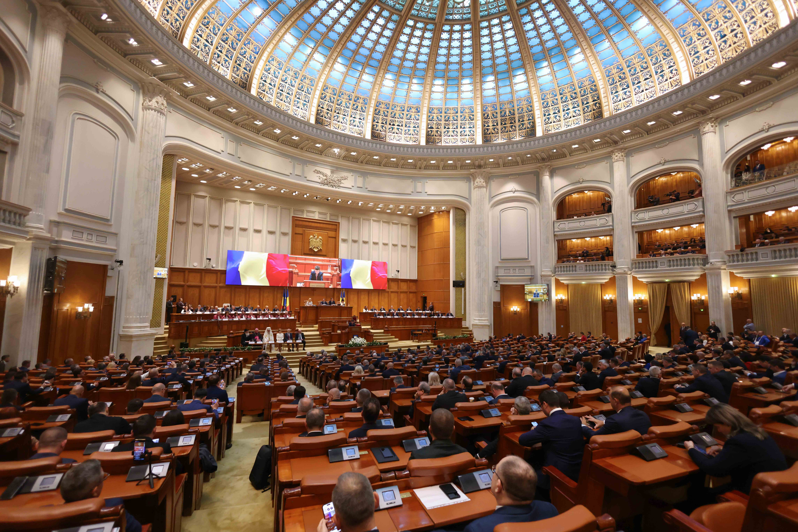 ---------Guvernul-i-angajeaz-mari-rspunderea-pe-proiectul-privind-pensiile-magistrailor