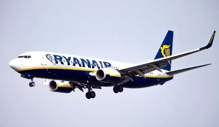 ---------Haos-pe-un-zbor-Ryanair-avionul-a-fost-deviat-i-a-aterizat-n-alt-parte-din-cauza-unei-defeciuni-la-toalet