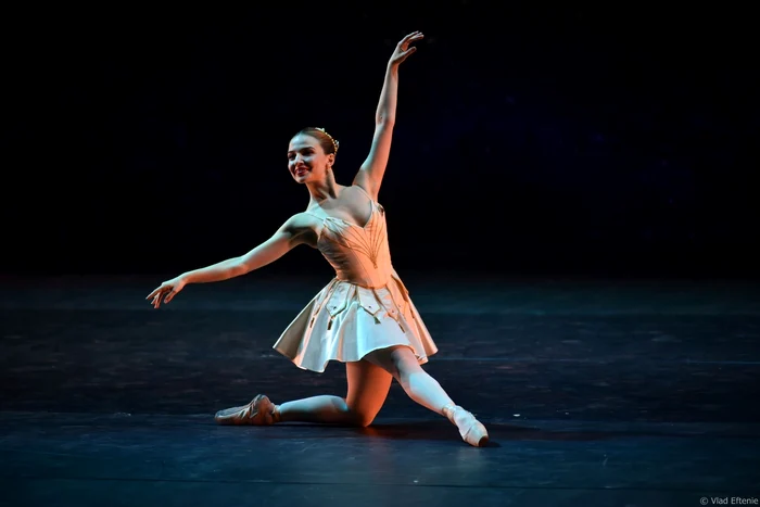 Interviu----------Povestea-surorilor-care-pun-Romnia-pe-harta-mondial-a-baletului-Faptul-c-este-cineva-din-familia-ta-lng-tine-este-ceva-ce-nu-se-poate-nlocui-cu-nimic