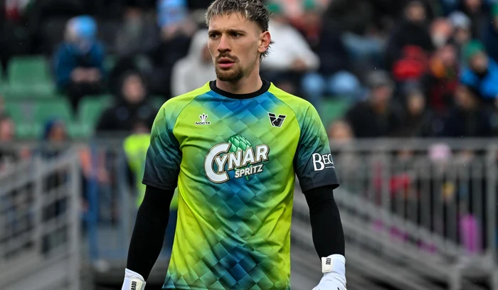 ---------Ionu-Radu-printre-cei-mai-buni-portari-din-Spania-Imbatabil-la-uturile-de-la-distan-romnul-i-a-triplat-cota-de-pia-n-2025