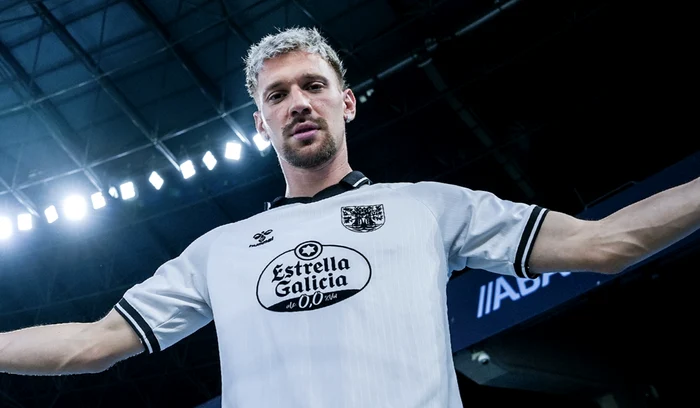 ---------Ionu-Radu-ridicat-n-slvi-dup-prestaia-fabuloas-n-faa-Realului-La-Madrid-portarul-romn-n-a-luat-gol