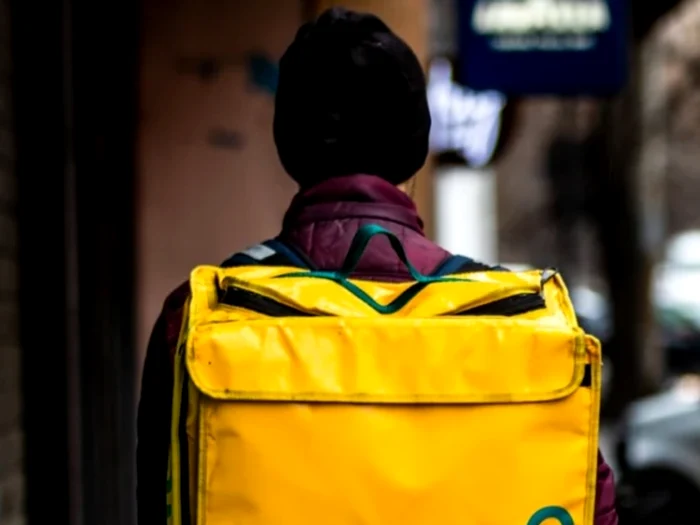 ---------Metod-inedit-de-furt-n-Cluj-un-brbat-s-a-dat-drept-livrator-i-a-furat-un-seif-cu-40000-de-euro