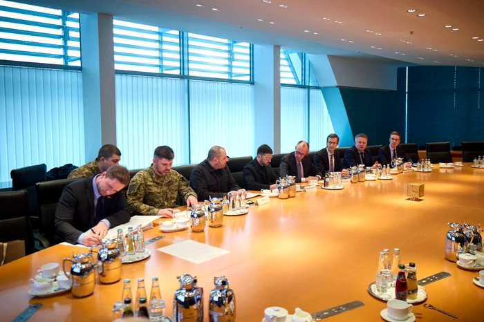 ---------Noi-detalii-despre-mersul-discuiilor-Ucraina-SUA-la-Berlin-Putin-vrea-teritorii-ncrederea-ucrainenilor-n-Washington-i-n-NATO-a-sczut