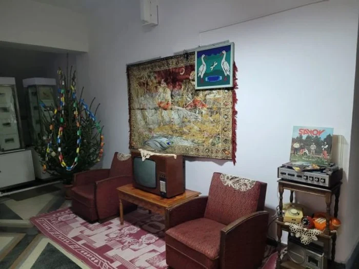 ---------Nostalgici-dup-comunism-Crciunul-din-Epoca-de-aur-se-srbtorea-printre-cozi-interminabile-pene-de-curent-i-lipsuri--