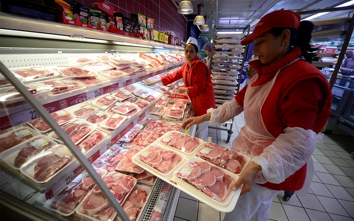 ---------O-companie-olandez-din-industria-crnii-prsete-Romnia-Motivul-care-a-determinat-retragerea