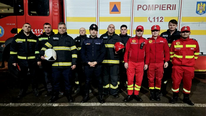 ---------O-femeie-de-50-de-ani-a-fost-salvat-dintr-o-fntn-de-patru-metri-adncime-Pompierii-au-reuit-s-o-scoat-n-15-minute