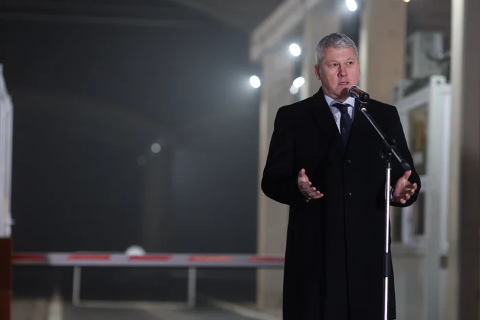 ---------O-petiie-pentru-demiterea-lui-Ctlin-Predoiu-semnat-de-peste-12000-de-oameni