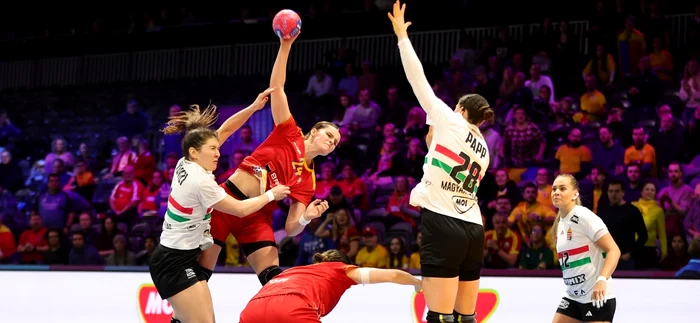 ---------Olanda-a-rzbunat-Romnia-i-a-eliminat-Ungaria-de-la-Campionatul-Mondial-feminin-de-handbal-Maghiarii-scandalizai-de-arbitraj