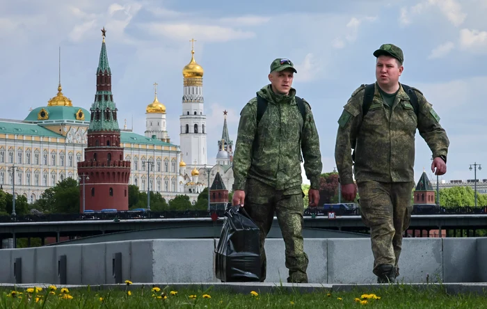 ---------Pe-msur-ce-rzboiul-Rusiei-continu-societatea-ncepe-s-se-fisureze