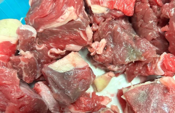 ---------Pericol-pe-rafturi-carne-i-legume-stricate-n-marile-supermarketuri-din-Bucureti-ANPC-a-dat-amenzi-de-640000-de-euro