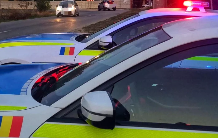 ---------Poliiti-din-Sibiu-acuzai-c-au-btut-i-umilit-mai-muli-elevi-Prinii-sunt-revoltai-i-cer-dreptate-Le-au-dat-cu-pumnii-n-burt-i-au-lovit-cu-palma-peste-fa-i-au-tras-de-pr