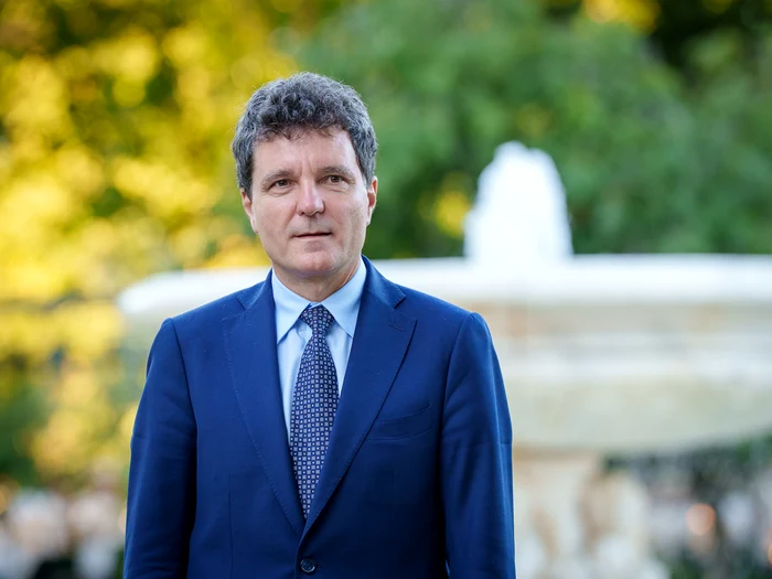 ---------Preedintele-Nicuor-Dan-vizit-la-Bruxelles-eful-statului-particip-la-summitul-UE---Balcanii-de-Vest-i-la-Consiliul-European