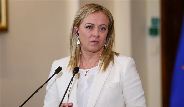 ---------Premierul-Italiei-Giorgia-Meloni-scoate-la-licitaie-cadourile-primite-de-la-lideri-strini-Pe-lista-bunurilor-se-afl-covoare-bijuterii-tablouri