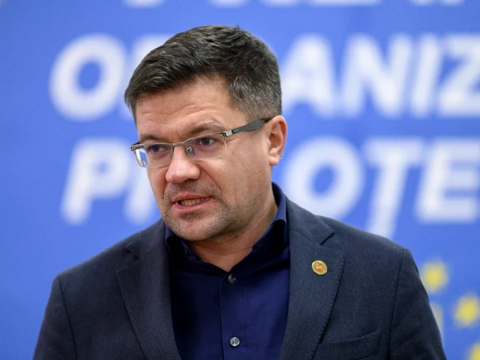 ---------Reacia-efului-CJ-Iai-dup-anunul-ministrului-Pslaru-c-va-sesiza-Parchetul-European-n-scandalul-microbuzelor-colare-electrice