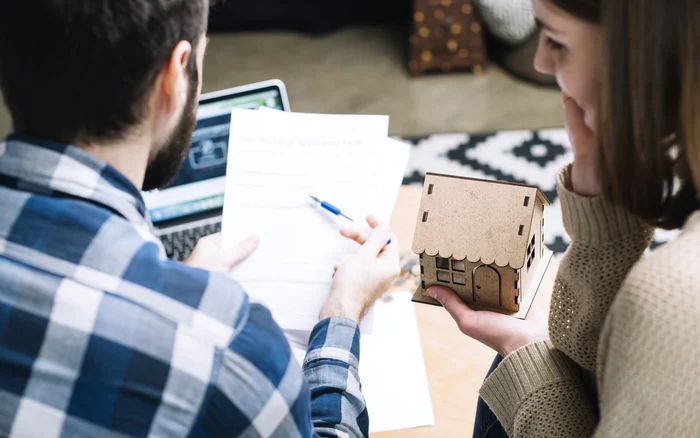 ---------Romnii-se-ntorc-ctre-bnci-pentru-a-i-lua-o-cas-Expert-n-imobiliare-Piaa-i-a-revenit-dup-alegeri