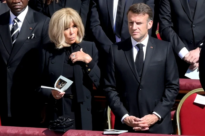 ---------Scandal-n-Frana-dup-ce-soia-preedintelui-a-fost-nregistrat-fcnd-o-remarc-vulgar-despre-activistele-feministe-E-timpul-ca-soii-Macron-s-plece