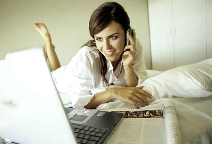 ---------Tinerii-fac-mult-mai-multe-cumprturi-n-perioada-Srbtorilor-de-iarn-dect-maturii