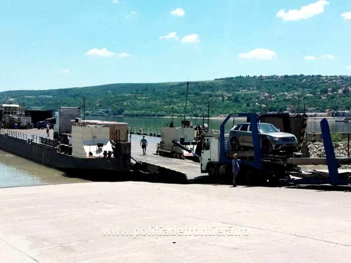 ---------Trecerea-cu-BAC-ul-pe-ruta-Bechet---Oryahovo-suspendat-temporar-din-cauza-vremii