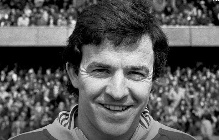 ---------Tregedie-n-fotbalul-englez-Clubul-deplnge-amintirea-celui-care-a-fost-legend-n-Premier-League-Un-mare-juctor