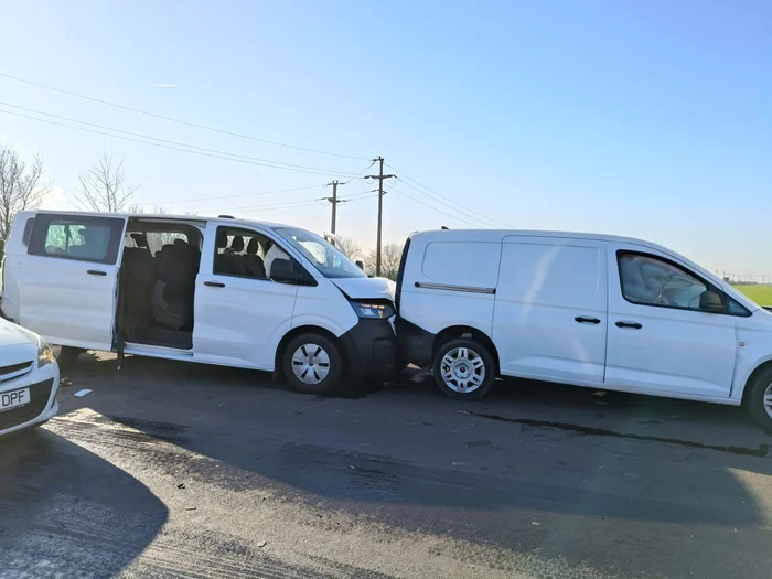 Video----------Accident-pe-Centura-de-Vest-a-Ploietiului-18-persoane-implicate