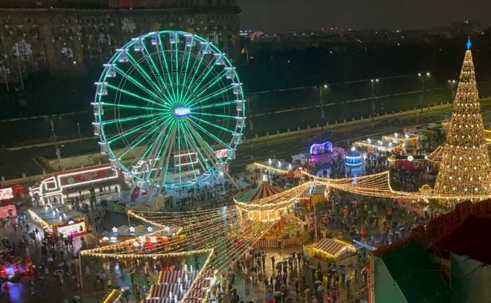 Video----------Distracie-scump-la-trgurile-de-Crciun-din-Bucureti-ct-cost-o-tur-cu-sania-VR-a-lui-Mo-Crciun