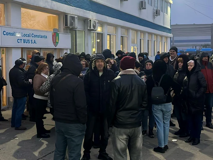 Video----------Greva-angajailor-CT-Bus-blocheaz-transportul-public-din-Constana-Astzi-s-a-umplut-paharul-nemulumirilor
