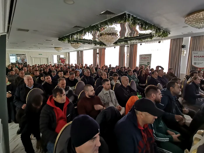 Video----------Impozitul-pe-solarii-strnete-revolt-i-aa-suntem-sraciAdministraia-local-nu-se-mai-poate-face-pe-mn-ntins