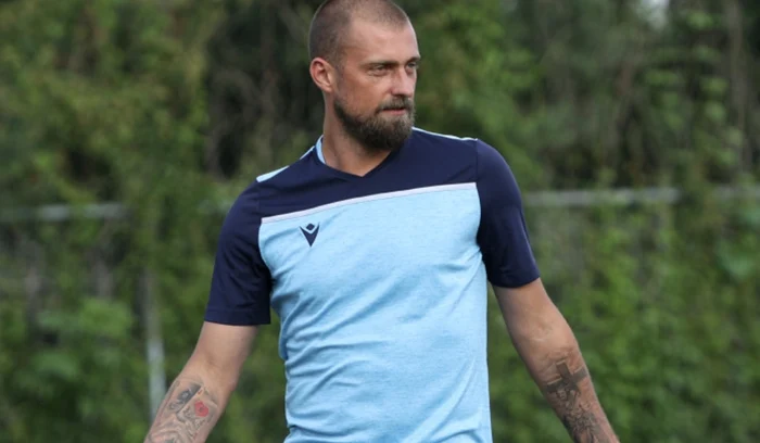 ---------pri-de-pomin-cu-Gabi-Tama-Fostul-internaionl-i-a-lansat-propriul-vin-iar-denumirea-brandului-i-a-fcut-pe-toi-s-rd-Genial