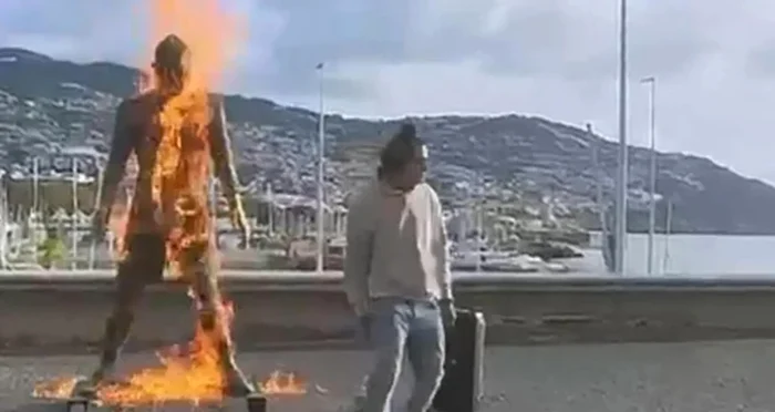 ---------A-dat-foc-celebrei-statui-a-lui-Cristiano-Ronaldo-din-oraul-natal-al-fotbalistului-Ultimul-avertisment