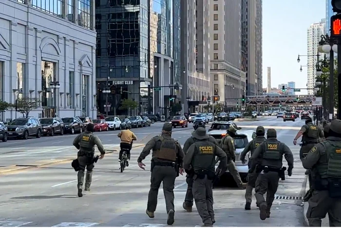 ----------Agenii-federali-americani-de-imigraie-revendic-puteri-extinse-fr-precedent-Susin-c-pot-intra-cu-fora-n-locuine-fr-mandat-judectoresc--