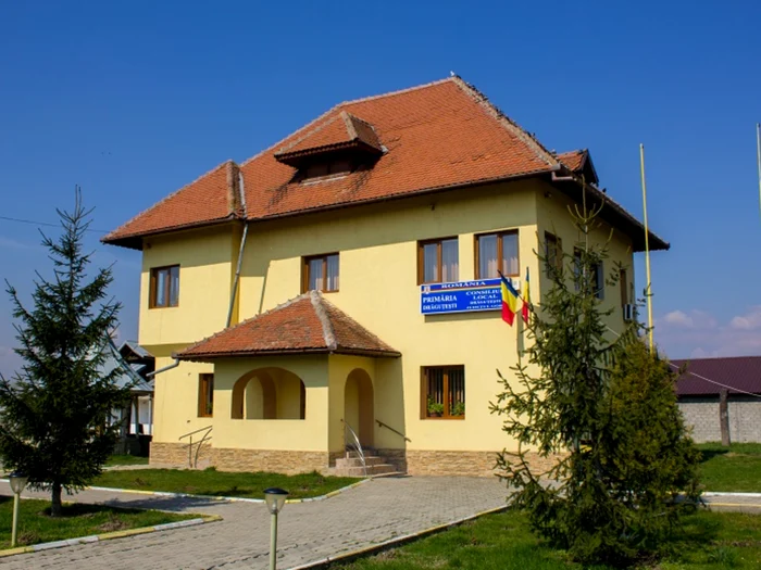 ---------Angajatul-unei-primrii-din-Gorj-reinut-pentru-purtare-abuziv-A-jignit-un-angajat-al-instituiei-n-timpul-unei-edine