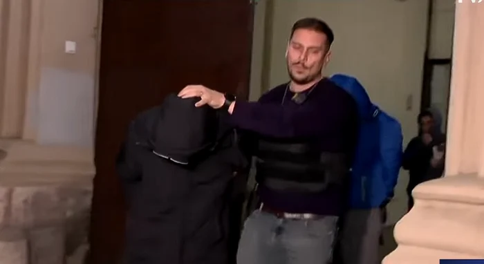 ---------Biatul-de-13-ani-acuzat-de-crim-a-fost-internat-ntr-un-centru-al-Proteciei-Copilului-n-izolare-mpreun-cu-mama-sa-Elevul-nu-a-intrat-la-cursurile-online