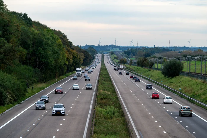 ---------Cel-mai-lung-drum-din-Europa-mega-autostrada-care-traverseaz-10-ri-i-se-ntinde-pn-n-Asia