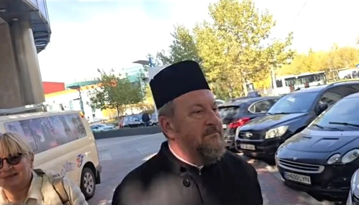 ---------Cine-sunt-cei-trei-ierarhi-ai-BOR-care-l-au-susinut-n-instan-pe-fostul-episcop-Cornel-Onil-condamnat-definitiv-pentru-viol