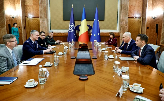 ---------Comandantul-suprem-al-Forelor-Aliate-din-Europa-s-a-ntlnit-Ilie-Bolojan-i-Radu-Miru-Discuii-despre-consolidarea-cooperrii-strategice-dintre-Romnia-NATO-i-SUA