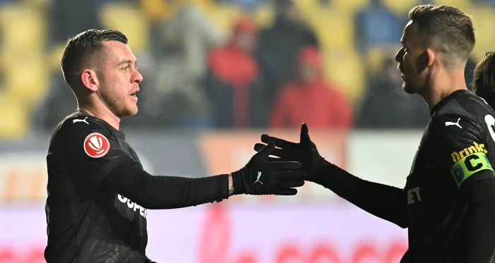 ---------Craiova-se-ine-tare-n-fruntea-Superligii-Oltenii-au-spulberat-Petrolul-chiar-la-Ploieti