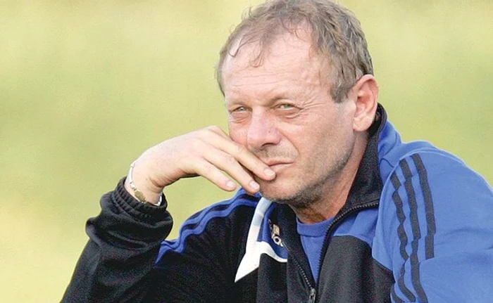 ---------Cru-l-apr-pe-Balaci-i-trage-n-Boloni-Juca-la-o-echip-favorizat-de-anumite-fore-nainte-de-89