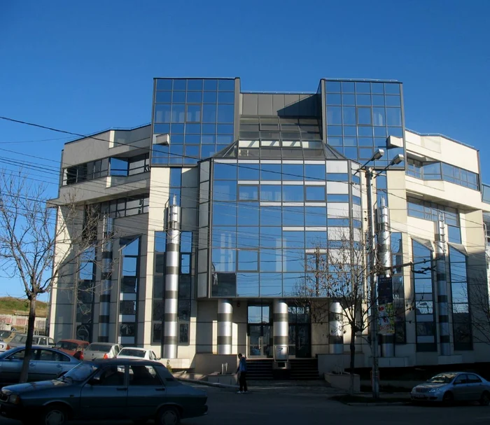 ---------Deconturi-bizare-la-Tribunalul-Vaslui-Peste-1-milion-de-lei-din-bani-publici-dai-pe-chirii-transport-i-medicamente-