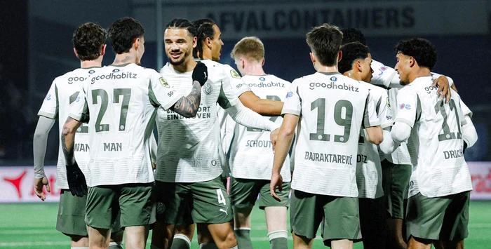 ---------Dennis-Man-a-venit-a-marcat-a-plecat-Romnul-protagonistul-partidei-dei-a-jucat-doar-29-de-minute